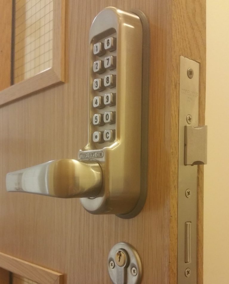 norwichlocksmith2 768x951