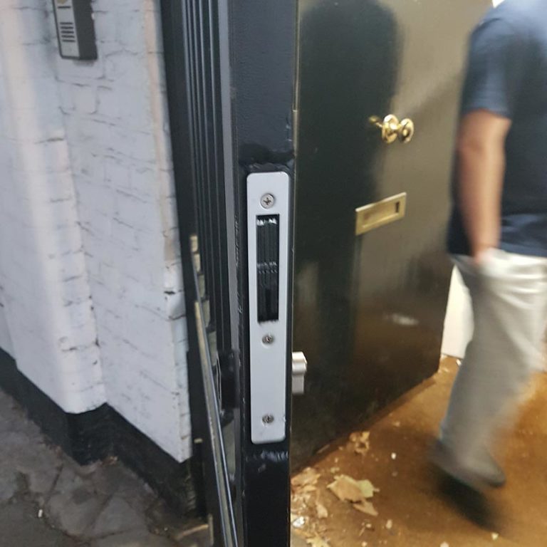 barnsley24h2 768x768