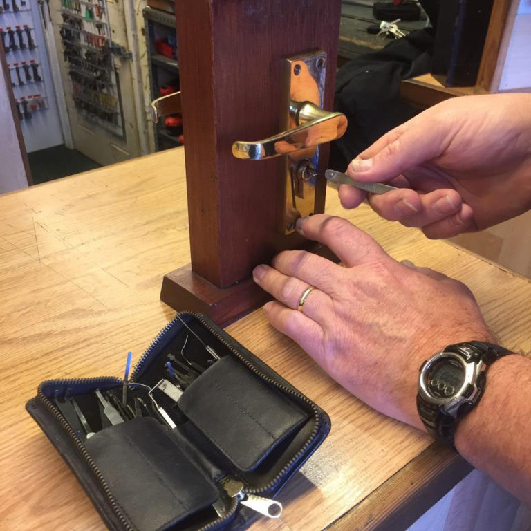 blackpoollockserviceslockpick 768x768