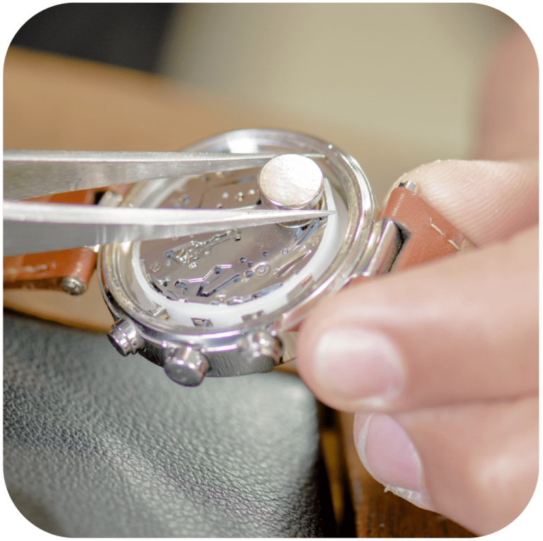 cobblersboltonwatchrepair 768x766