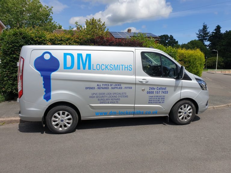 dmlocksmithvan 768x576