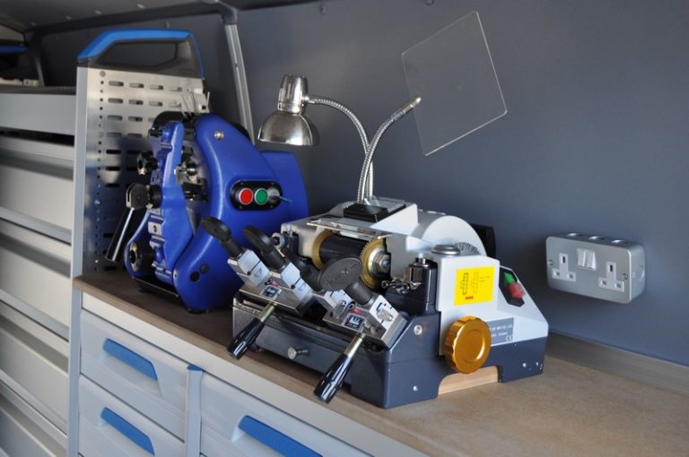 mrlockdocvan2 768x510