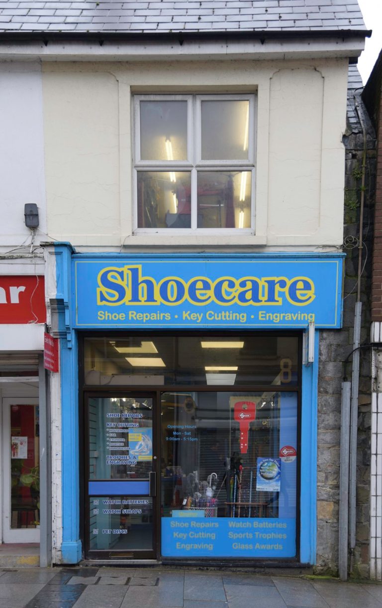shoecarbridgendfront 768x1220