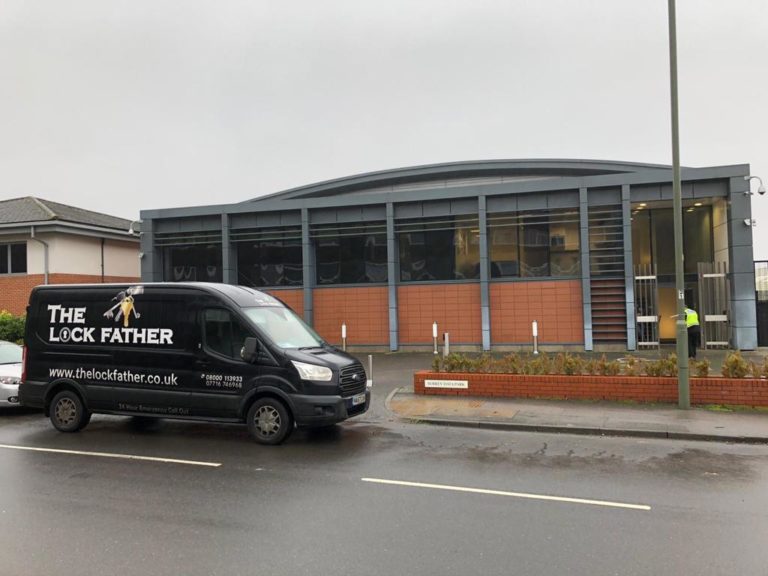 thelockfathervan2 768x576