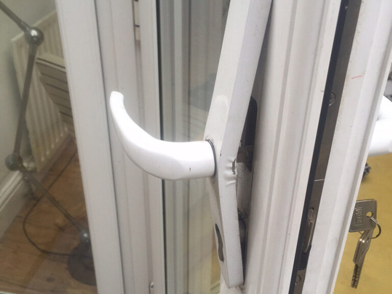 dudleylocksmithsdoorhandle 768x576