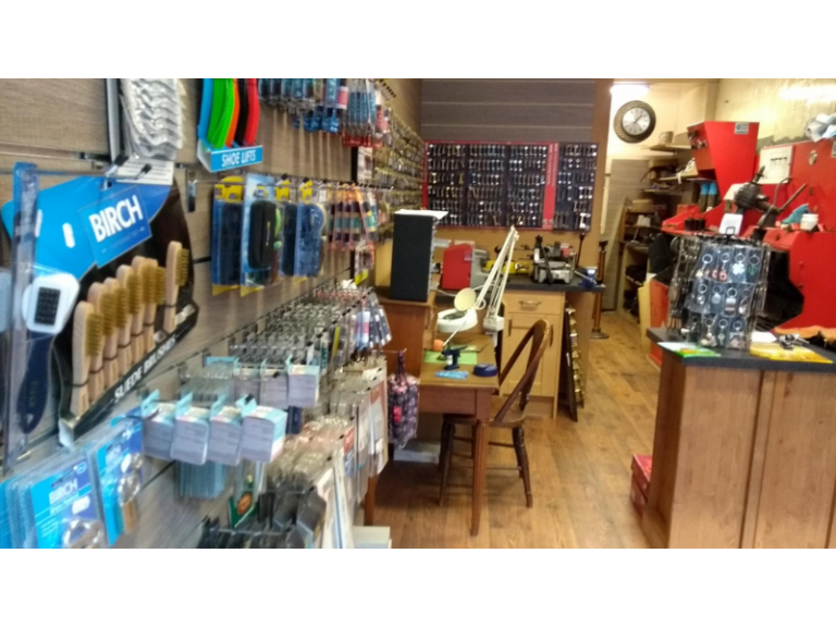 roseburnshoerepairinside1.1 768x576